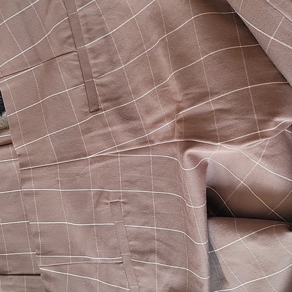 Chic Plaid Trousers in Brown and White - Picture 2 of 5